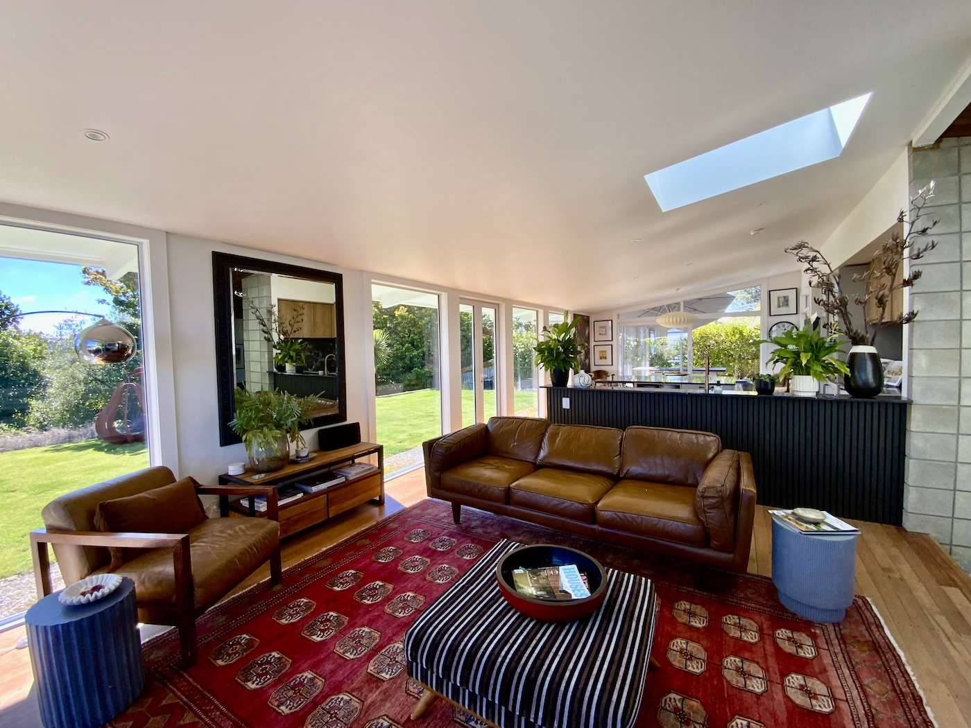 Lake_view_terrace_living5