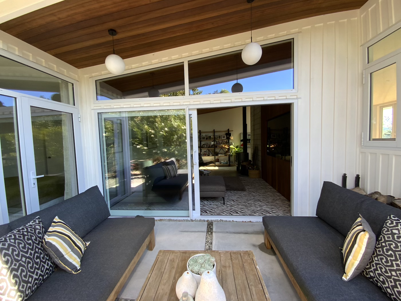 Lake_view_terrace_patio